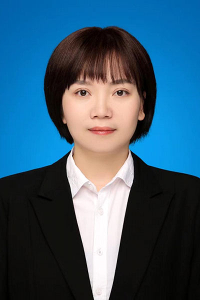 张璐